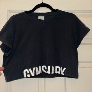 Cropped Gymshark workout tee